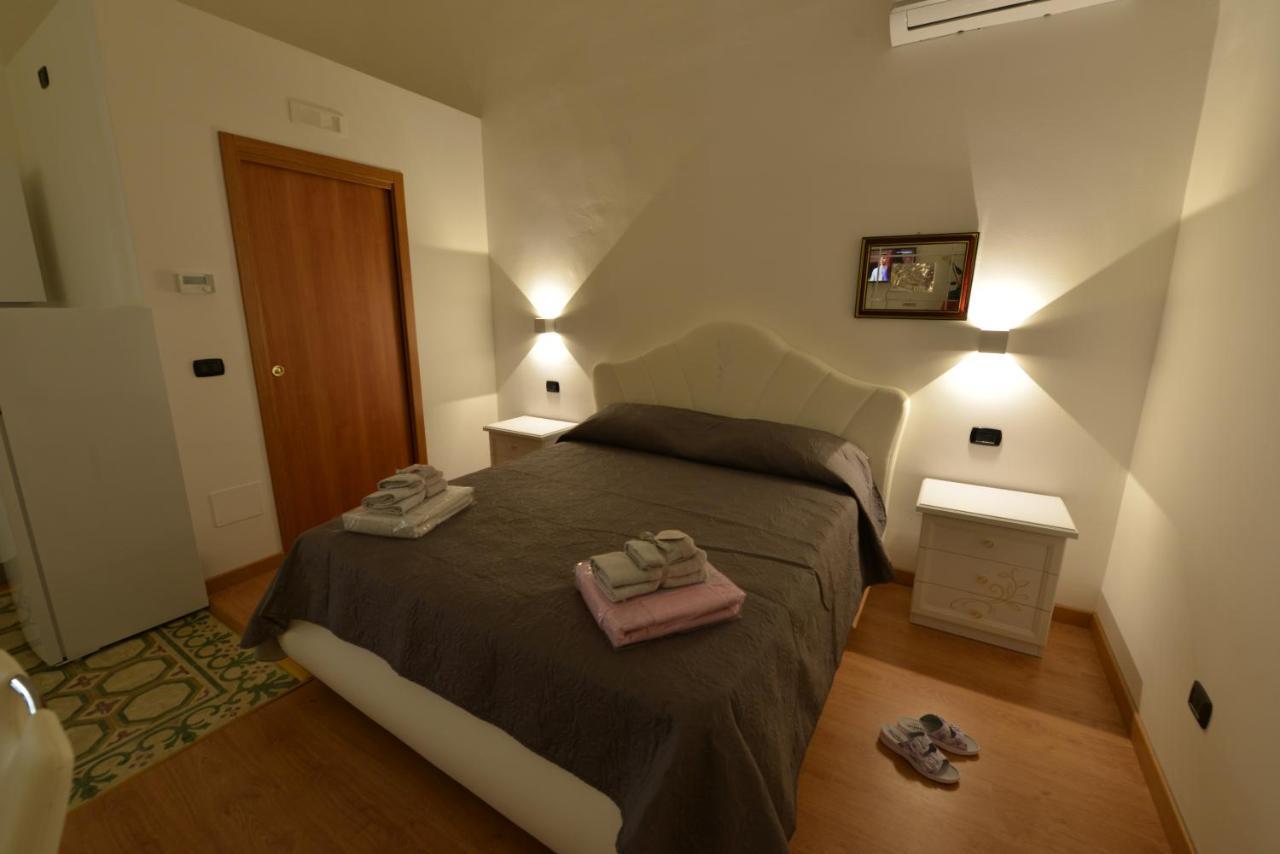 L'Antico Palazzo Bed & Breakfast Каноса ди Пулия Екстериор снимка